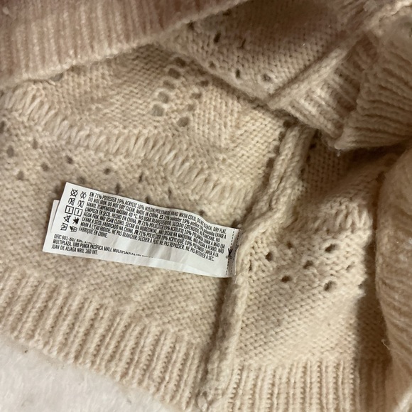 Forever 21 Cream Knit Women's Sweater - Picture 6 of 6